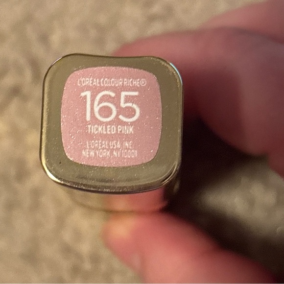 L'oreal LOREAL Paris Lipstick -165 Tickled Pink -  New TIP DAMAGE - Picture 6 of 15